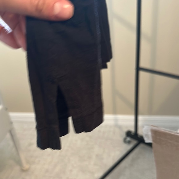 Madewell Basic Black Pocket Tank - Picture 3 of 4